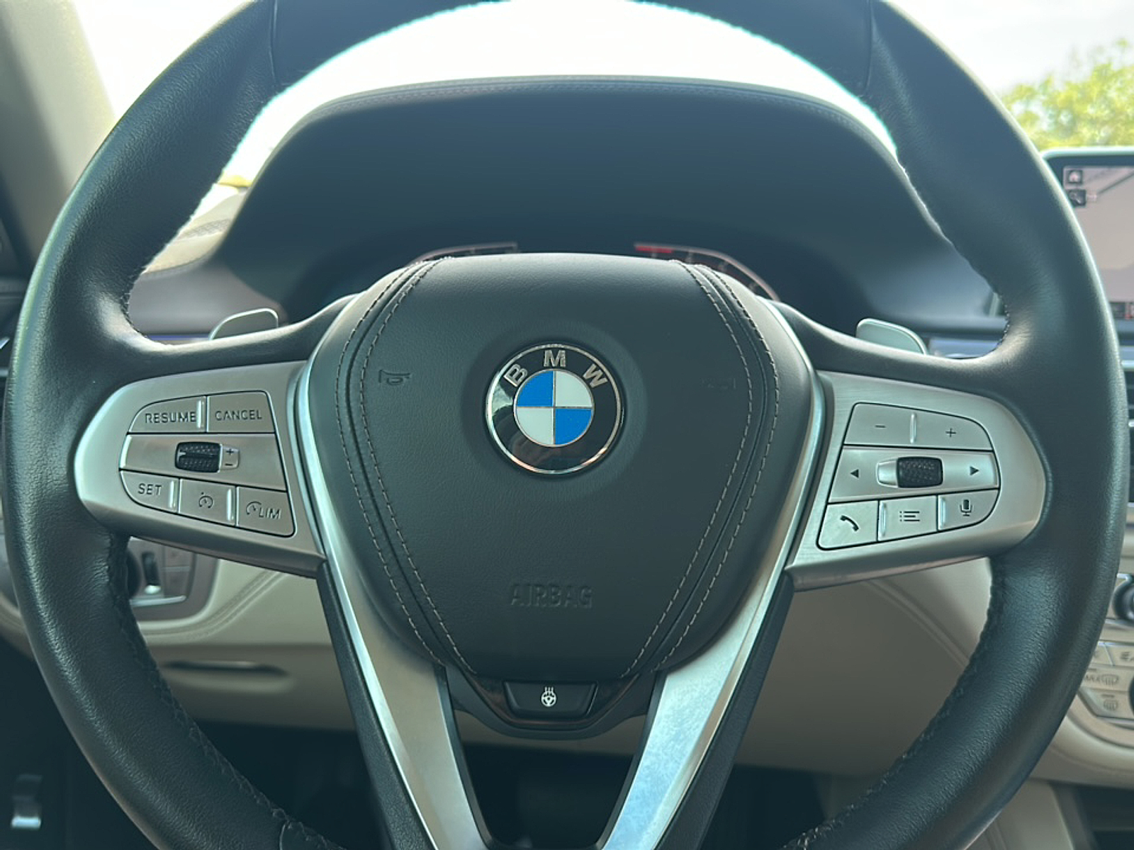 2022 Bmw 740i photo 15
