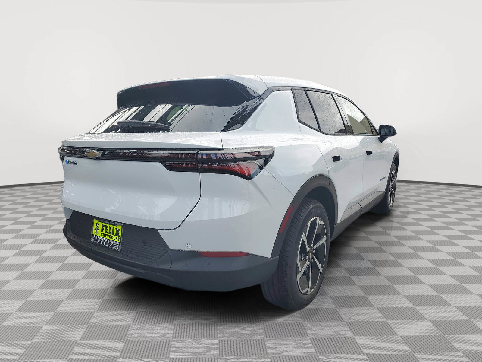 2026 Chevrolet Equinox EV 1LT photo 3