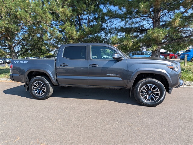 2023 Toyota Tacoma TRD Sport photo 2