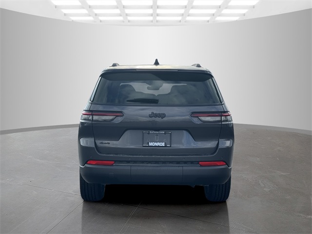 2025 Jeep Grand Cherokee Altitude photo 4