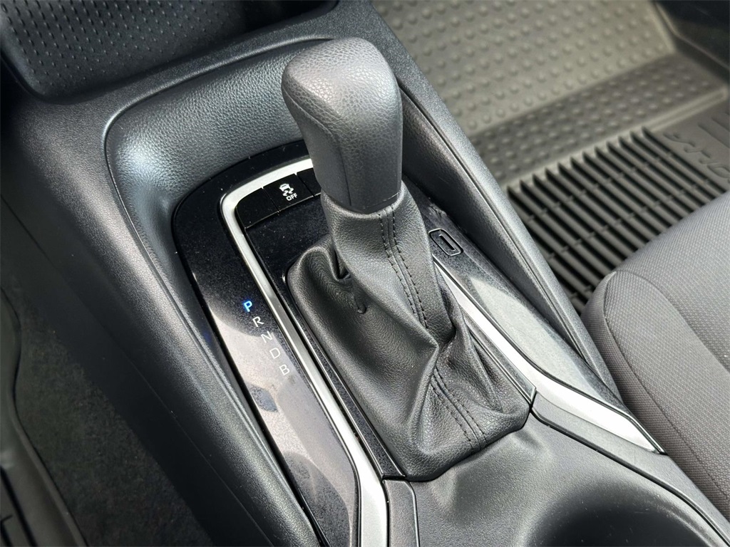 2024 Toyota Corolla LE photo 6