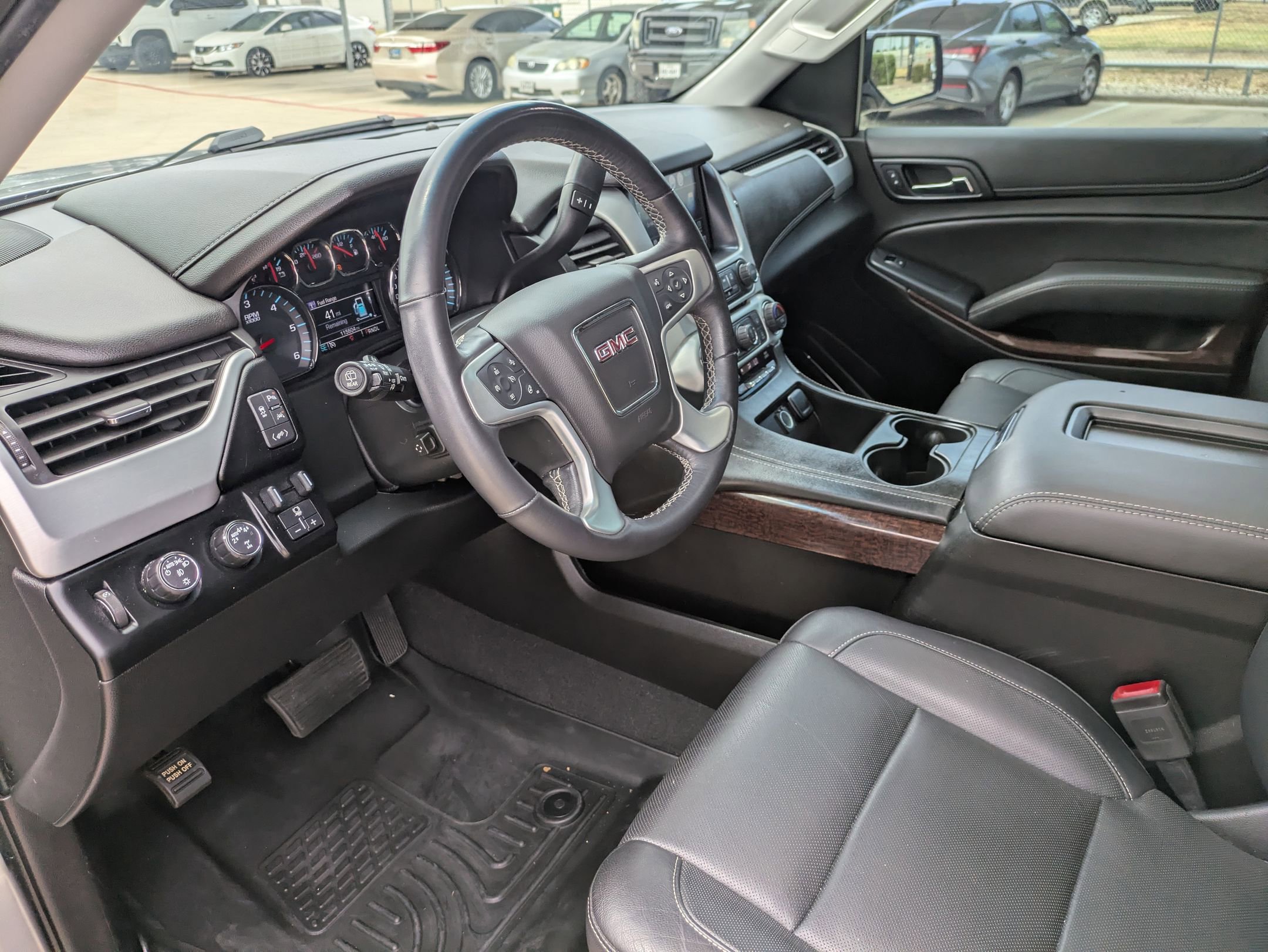 2019 Gmc Yukon SLT photo 9
