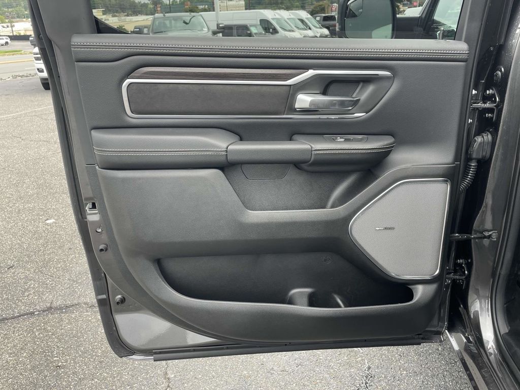 2026 Ram 1500 Laramie photo 17