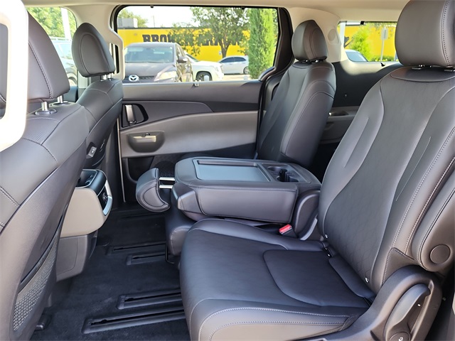2026 Kia Carnival EX photo 11