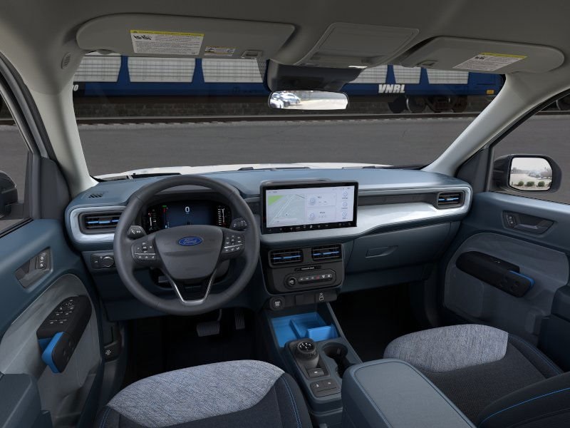 2025 Ford Maverick XLT photo 3