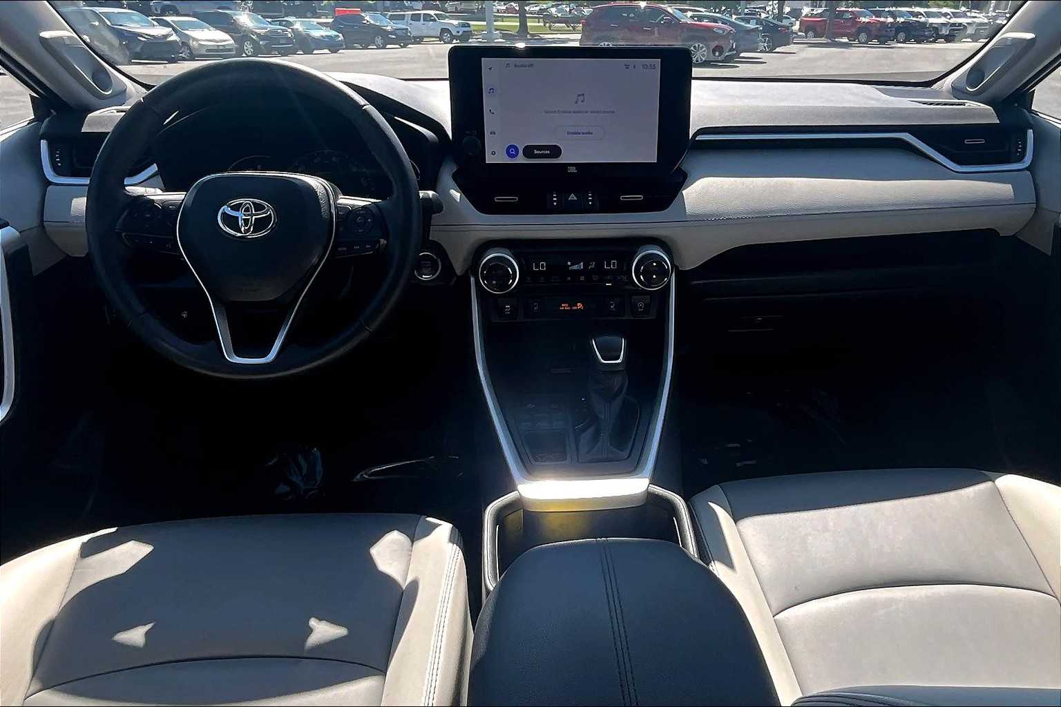 2024 Toyota RAV4 XLE Premium photo 14