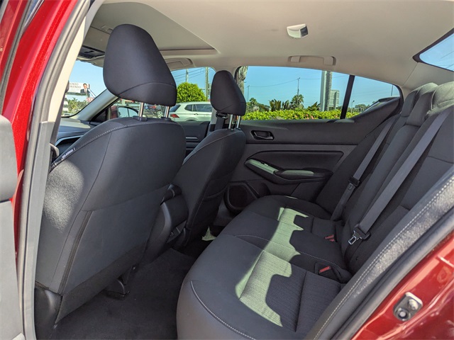 2025 Nissan Altima 2.5 SV photo 10