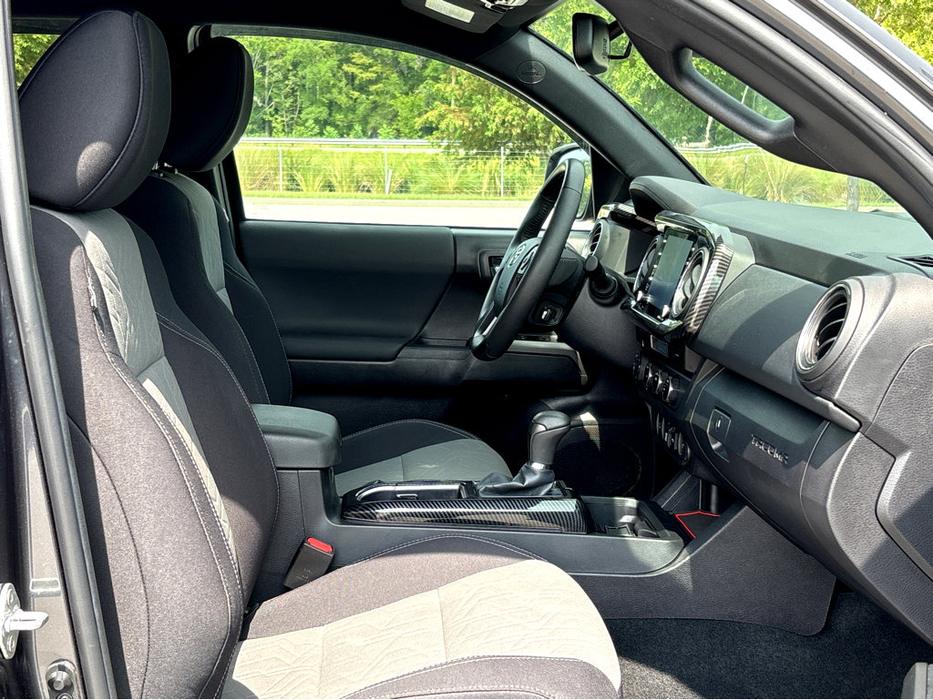 2023 Toyota Tacoma TRD Off-Road V6 photo 8