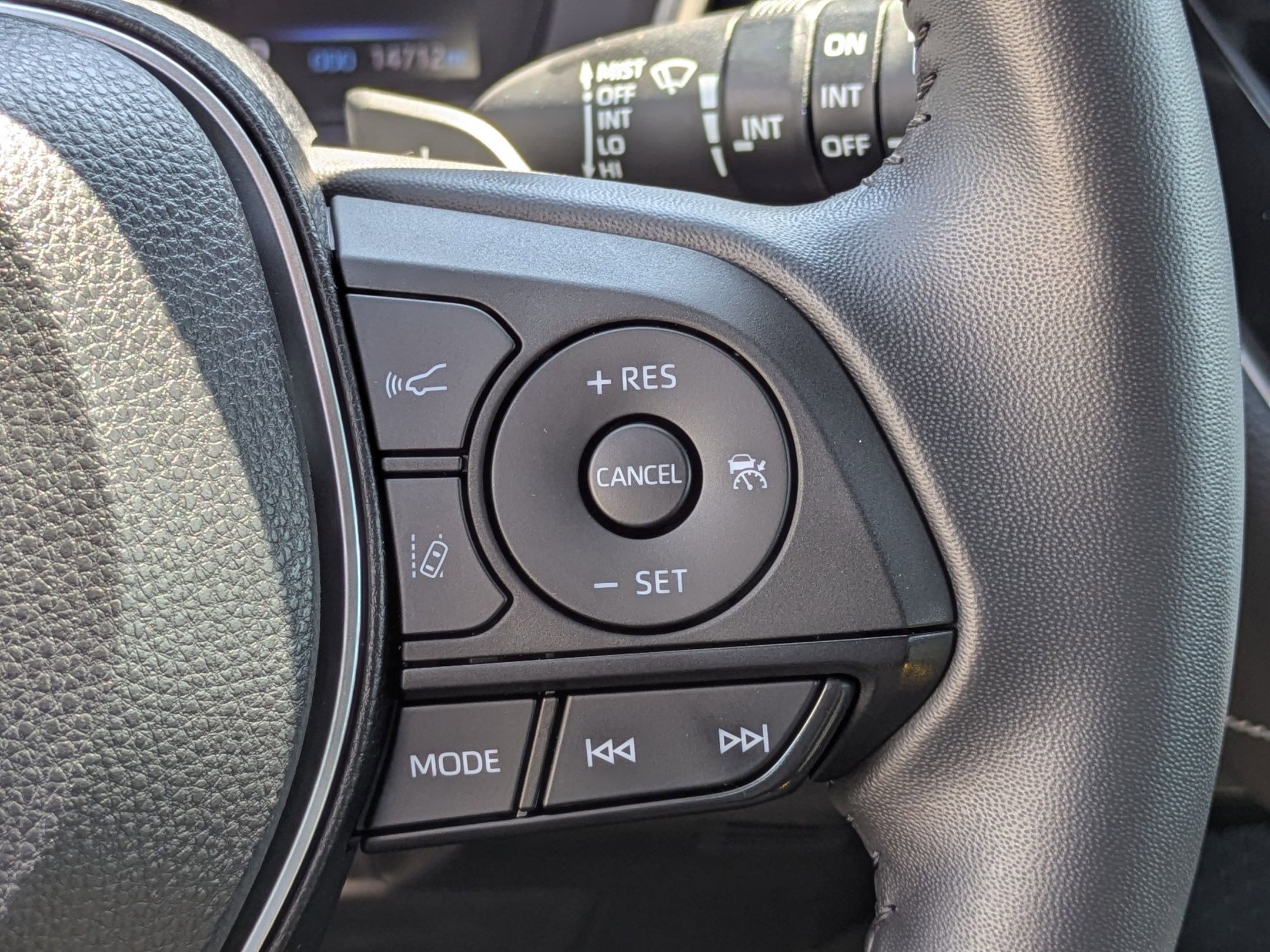 2022 Toyota Corolla SE photo 10