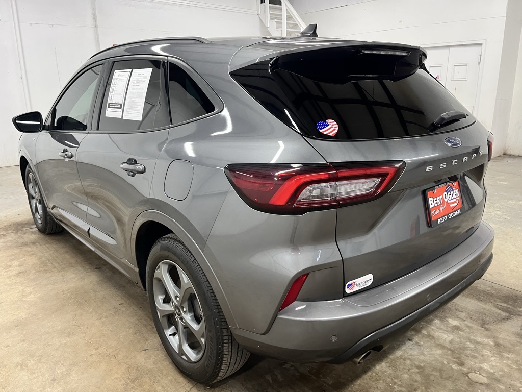 2023 Ford Escape ST-Line photo 5