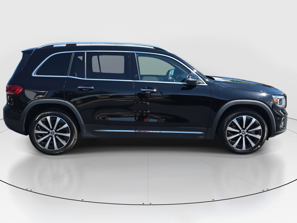 2021 Mercedes Benz GLB 250 photo 3