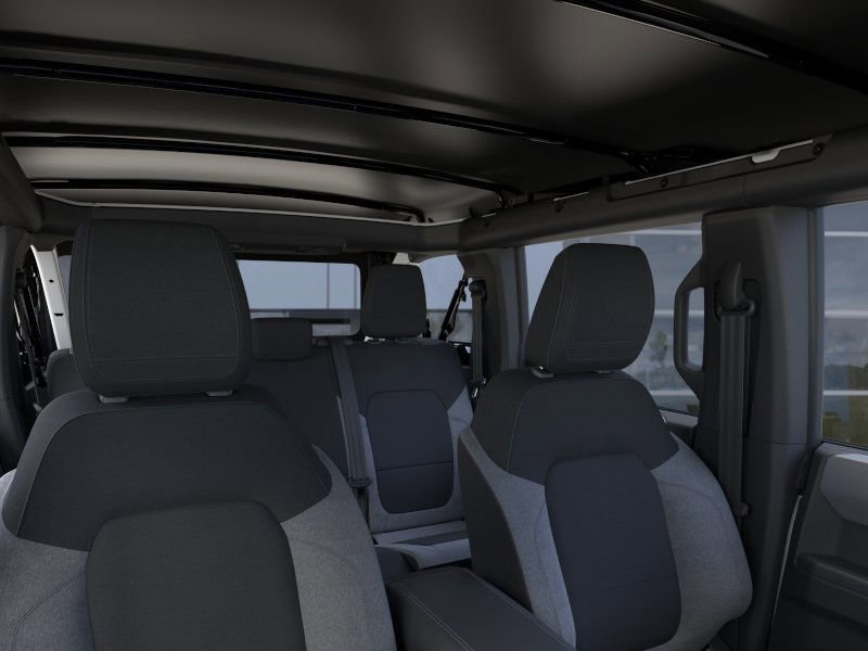 2025 Ford Bronco Base photo 11