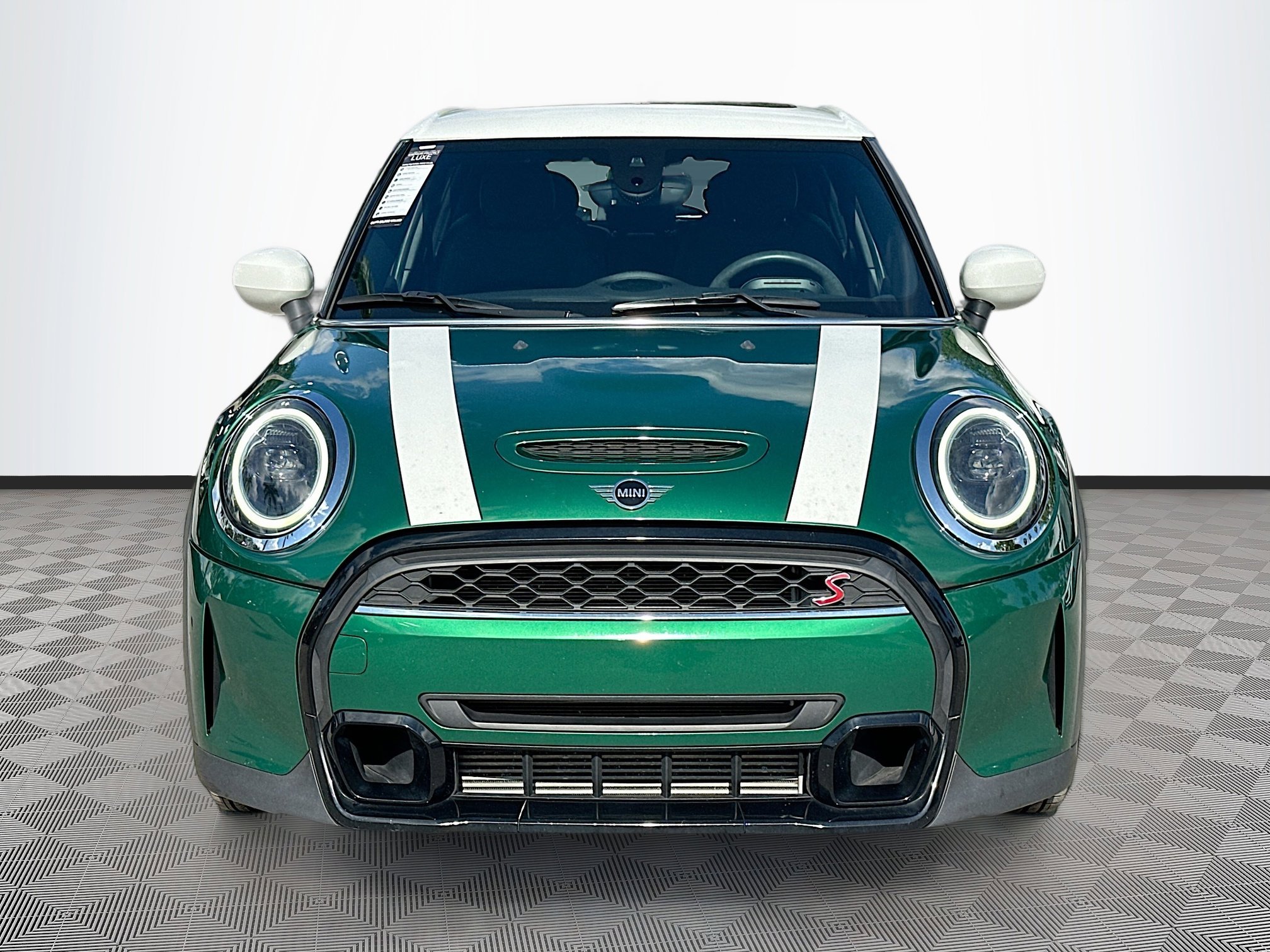 2023 Mini Cooper S Hardtop 4 Door photo 2