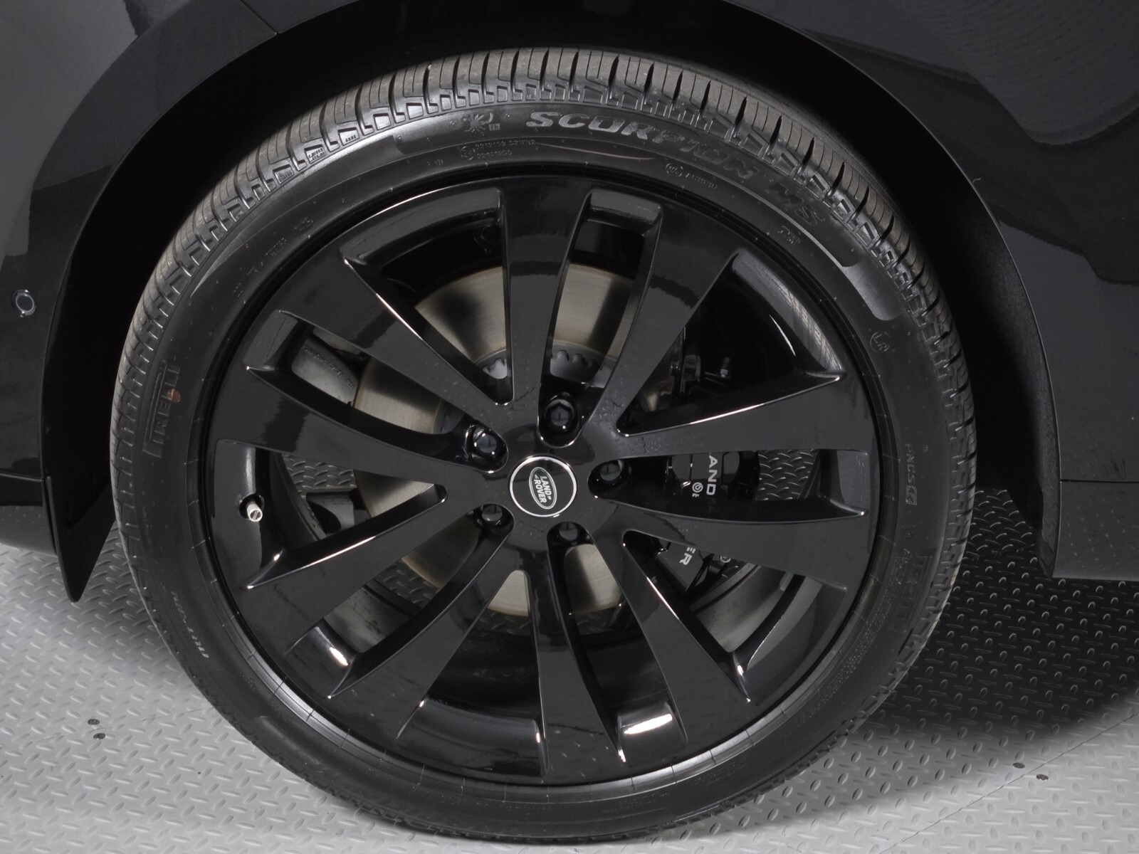 2025 Land Rover Range Rover Sport SE photo 6