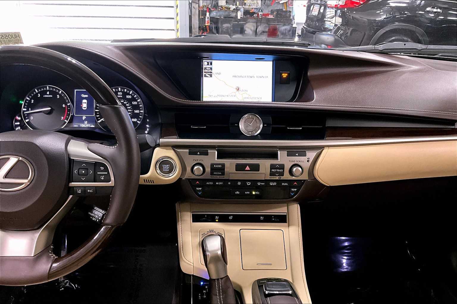 2017 Lexus ES 350 photo 6