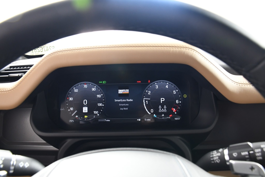 2025 Land Rover Defender 130 V8 photo 27