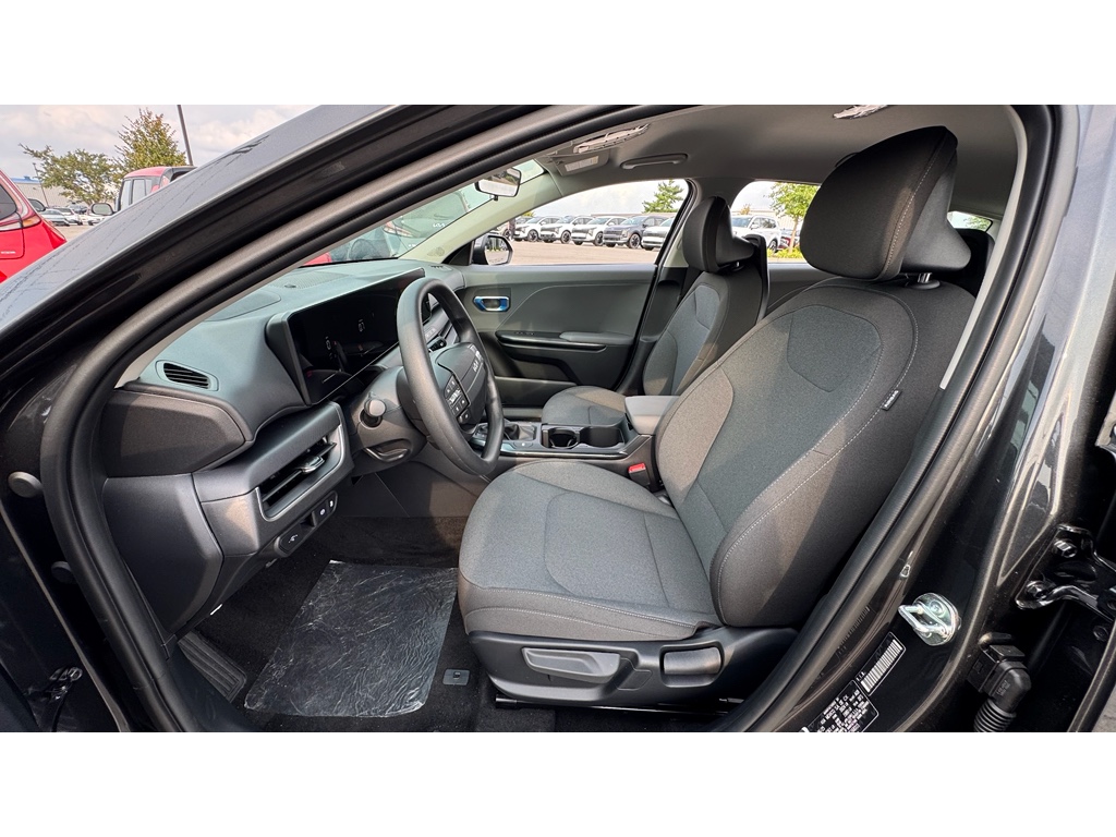 2025 Kia K4 LXS photo 5