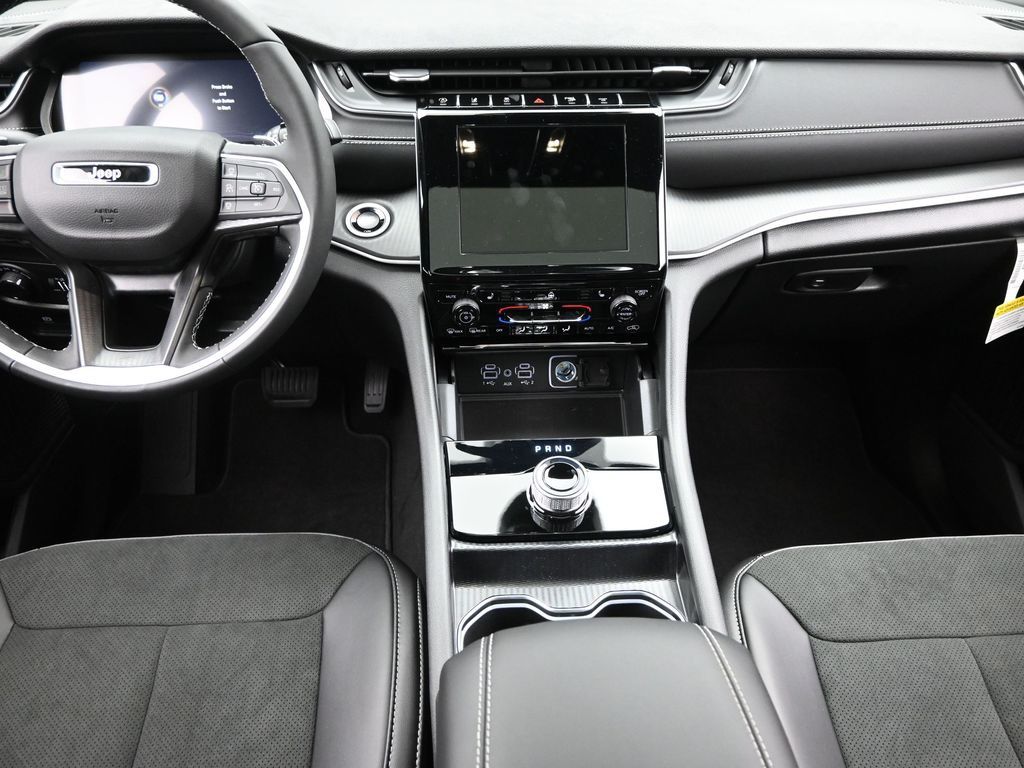 2025 Jeep Grand Cherokee Altitude X photo 10