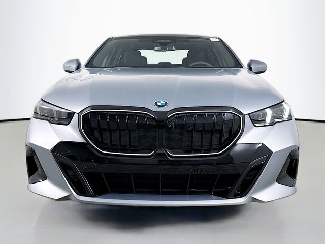 2026 Bmw 540i xDrive photo 2