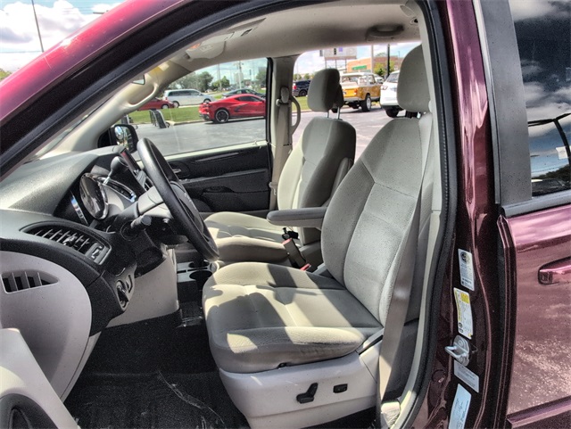 2017 Dodge Grand Caravan SE photo 11