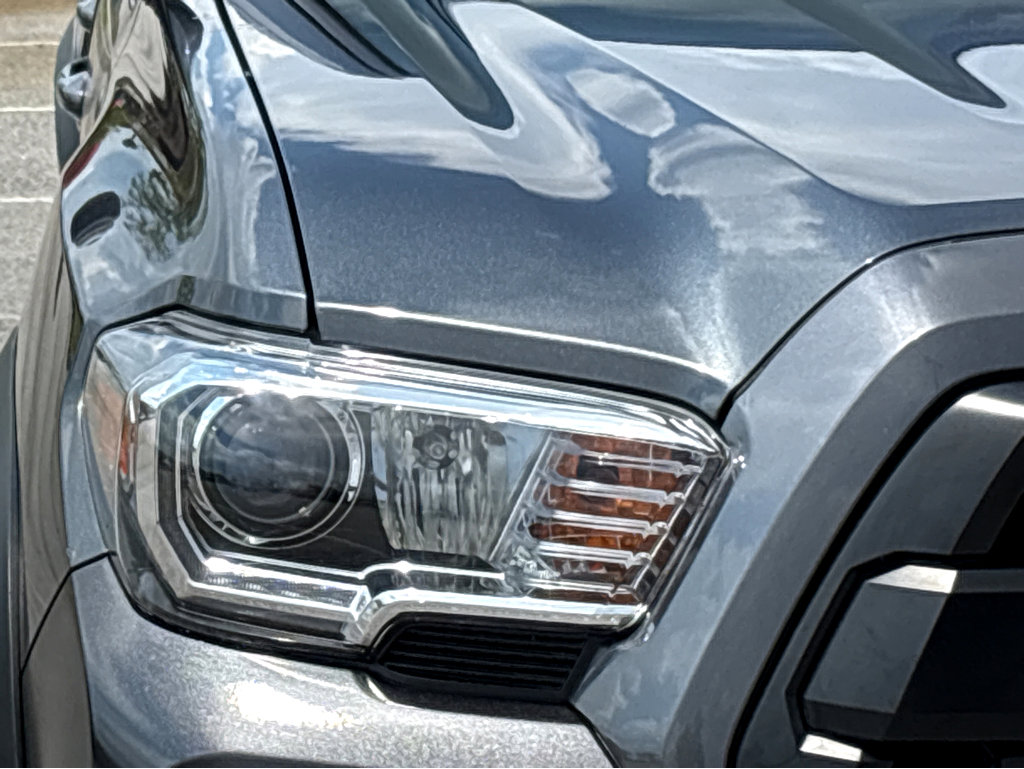 2023 Toyota Tacoma TRD Off-Road V6 photo 17
