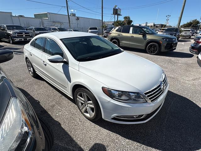 2016 Volkswagen CC 2.0T R-Line photo 2