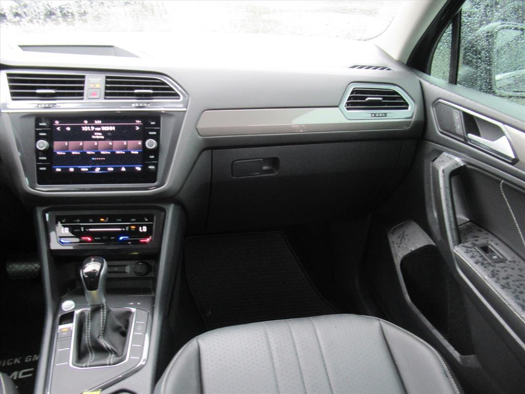 2022 Volkswagen Tiguan SE photo 11