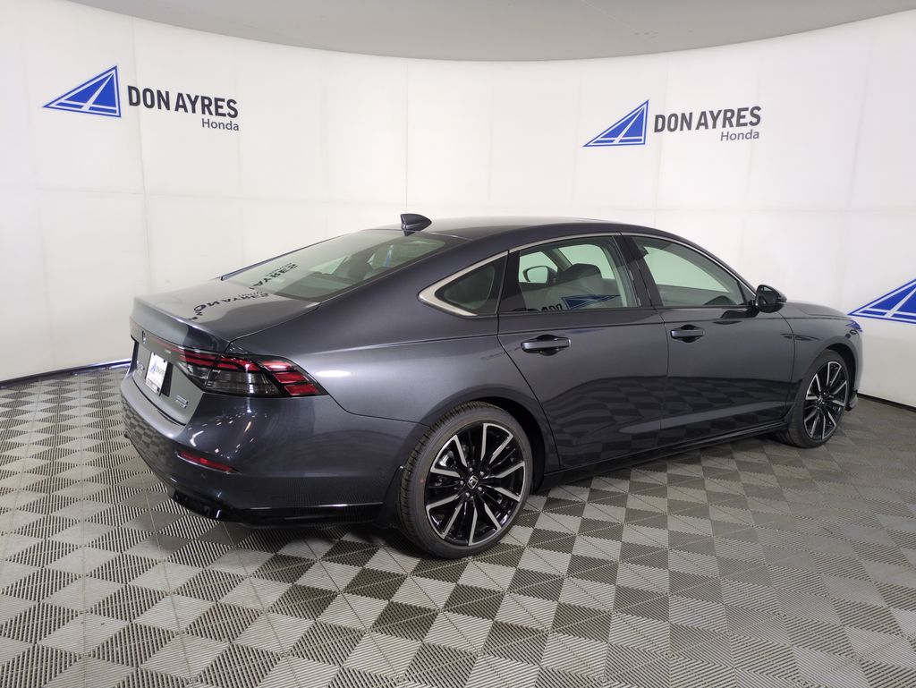 2025 Honda Accord Hybrid Touring photo 5