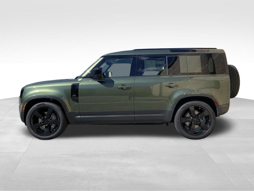 2026 Land Rover Defender 110 S photo 4