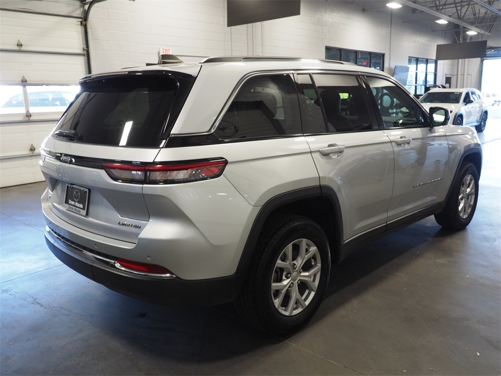 2023 Jeep Grand Cherokee Limited photo 4