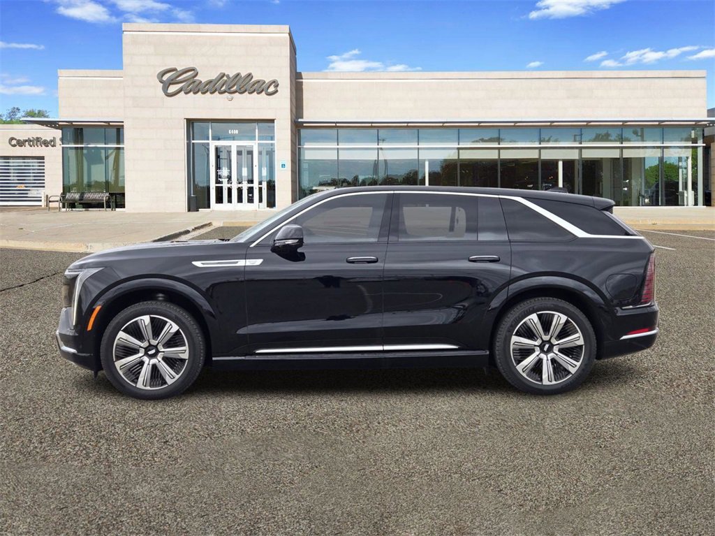 2025 Cadillac Escalade IQ Luxury photo 4