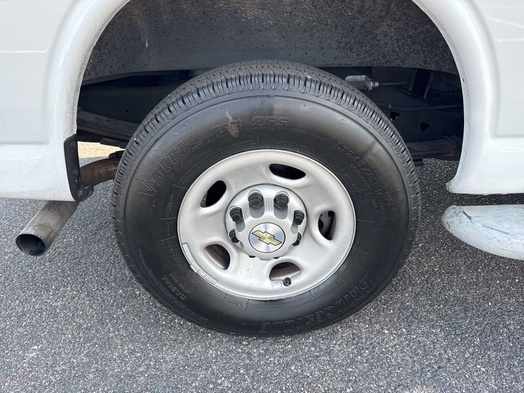 2023 Chevrolet Express Cargo 2500 photo 9