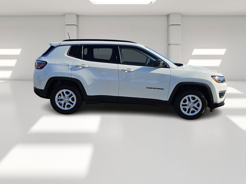 2020 Jeep Compass Sport photo 3