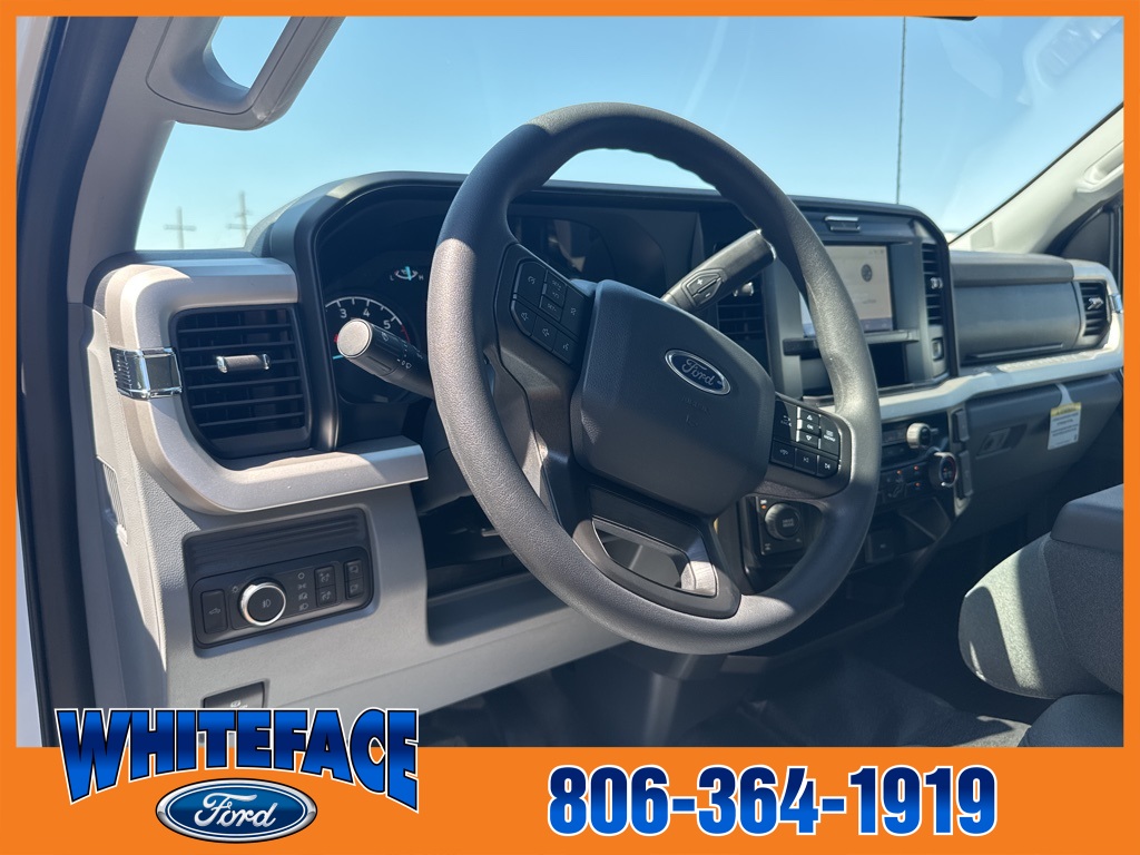 2025 Ford F-350 XLT photo 22