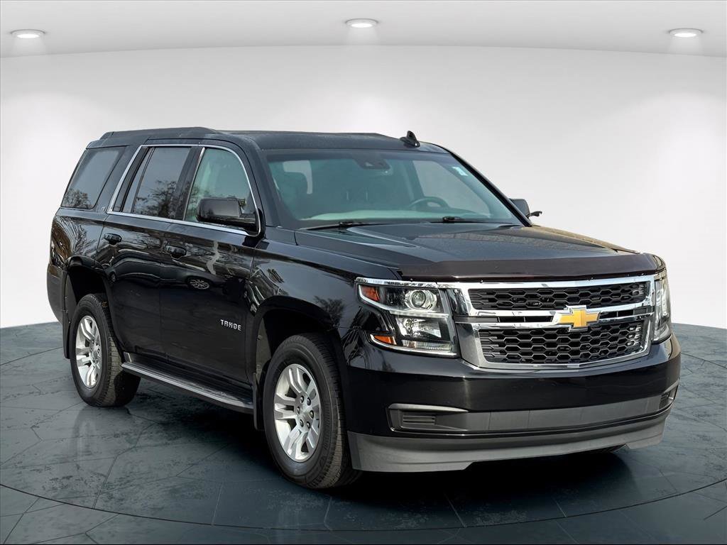 2019 Chevrolet Tahoe LT photo 3