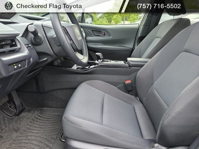 2024 Toyota Prius LE photo 8