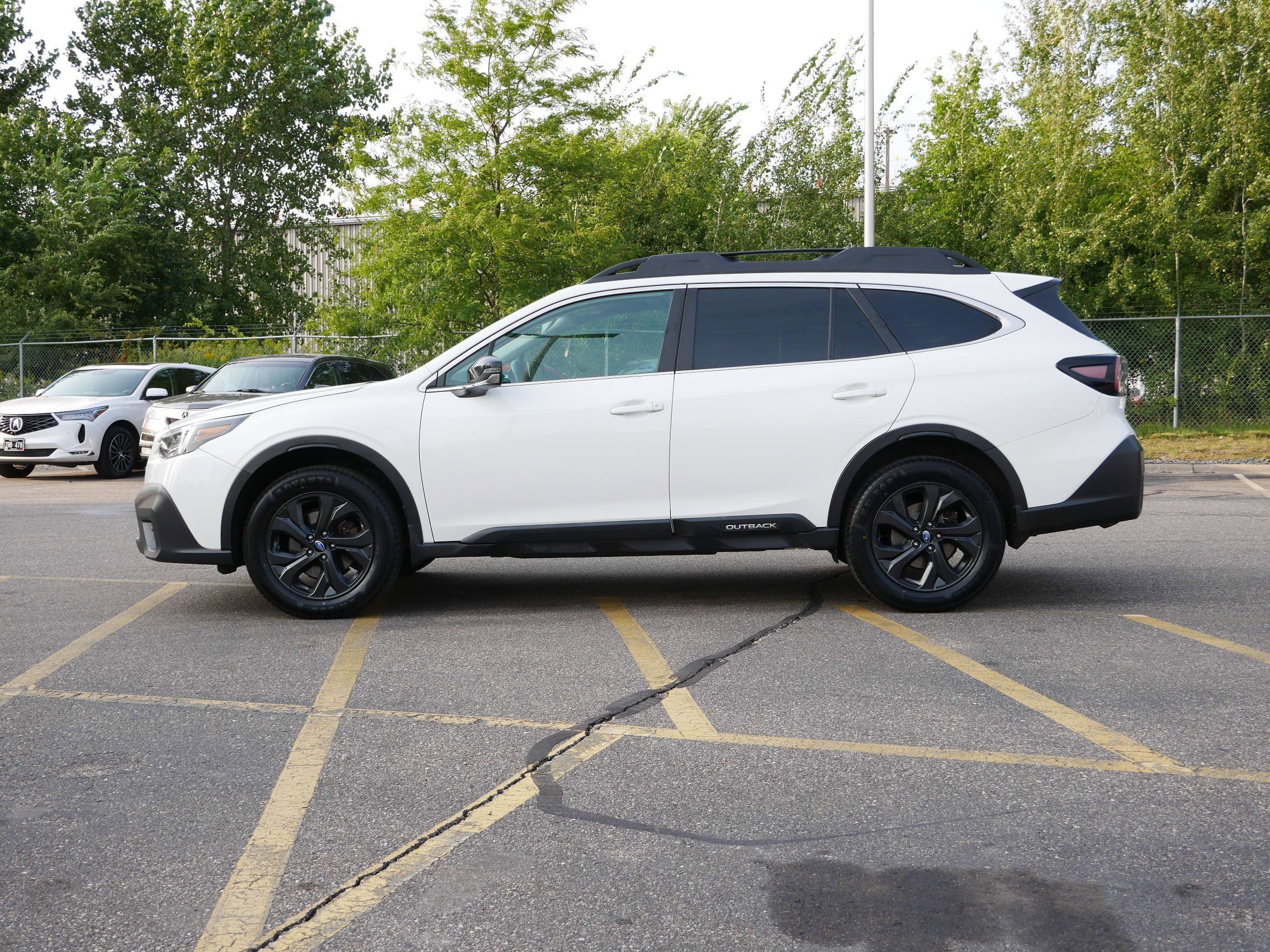 2020 Subaru Outback Onyx Edition XT photo 3