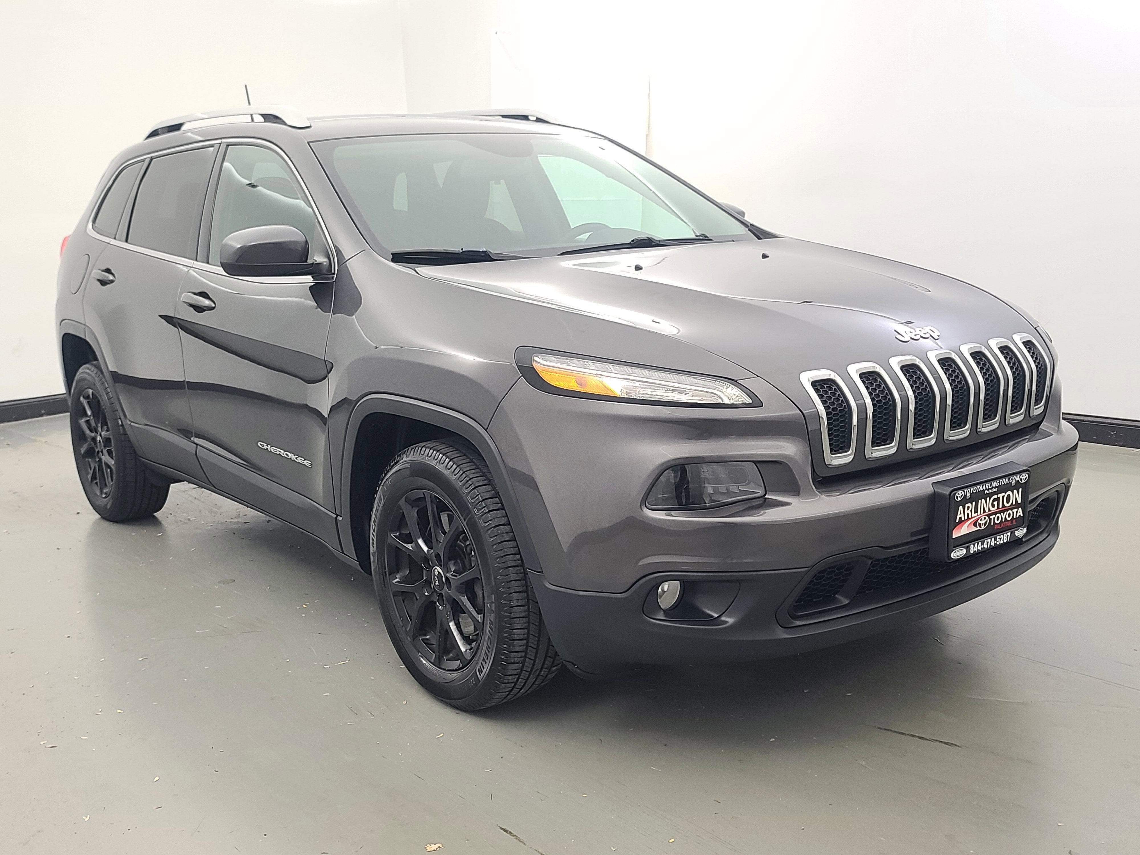 Used 2017 Jeep Cherokee Latitude with VIN 1C4PJLCS1HW653584 for sale in Palatine, IL