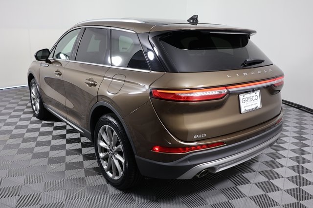 2022 Lincoln Corsair Standard photo 6