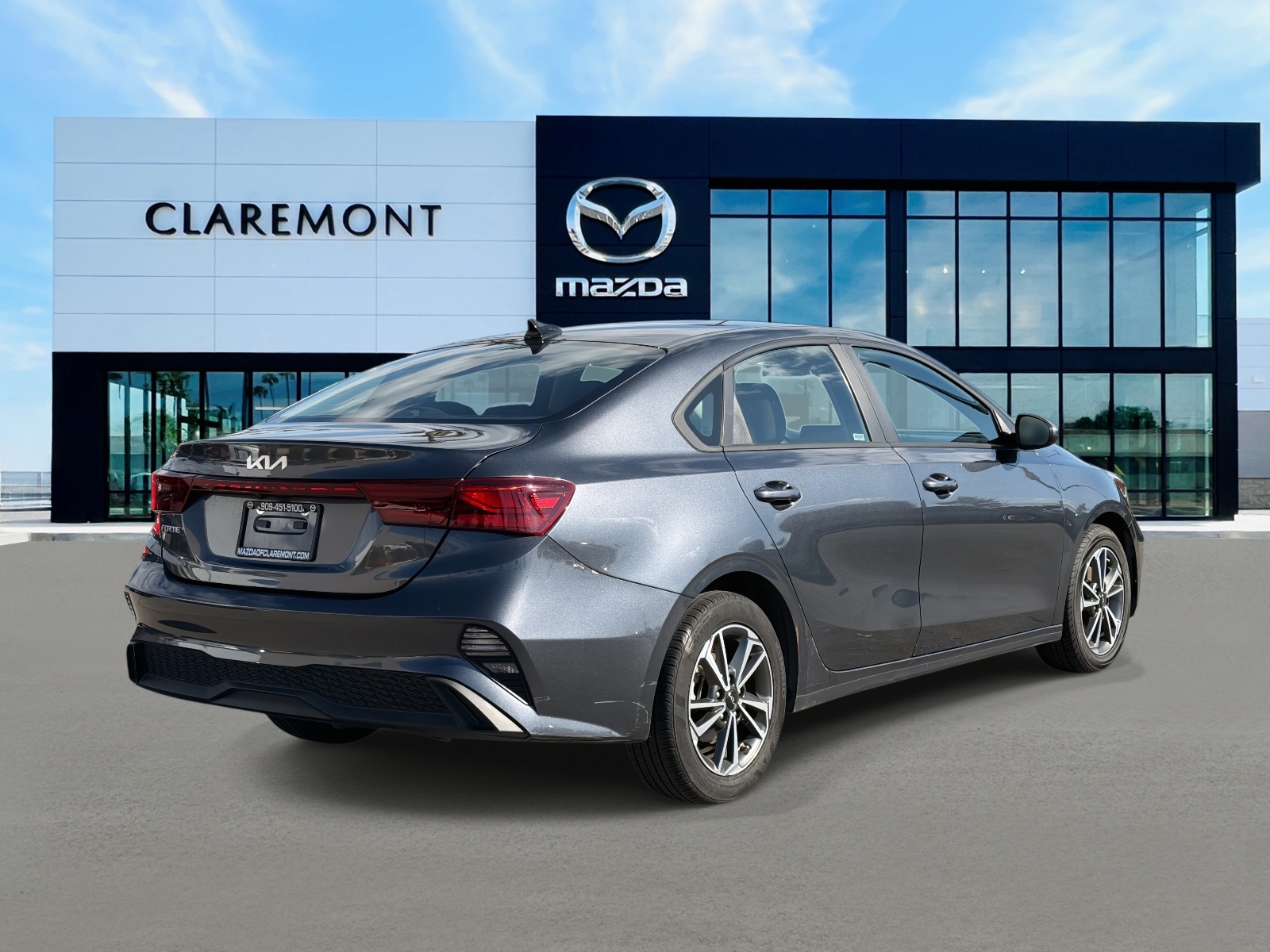 2023 Kia Forte LXS photo 4