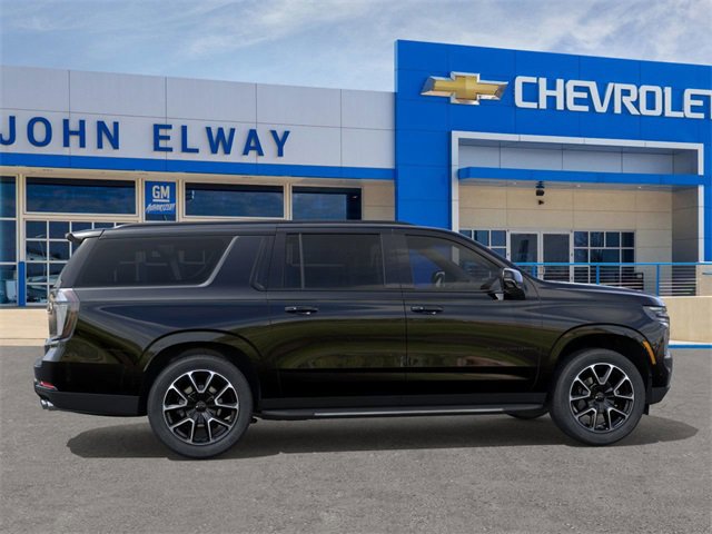 2026 Chevrolet Suburban RST photo 4
