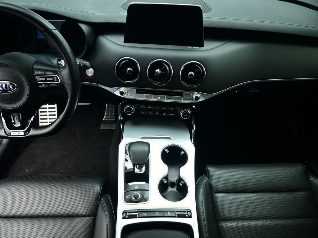2020 Kia Stinger GT2 photo 6