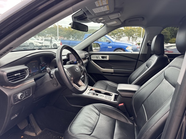 2022 Ford Explorer Limited photo 2
