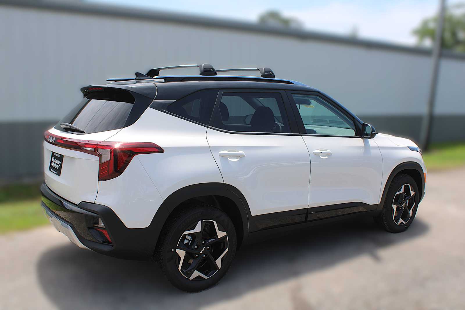 2025 Kia Seltos S photo 9