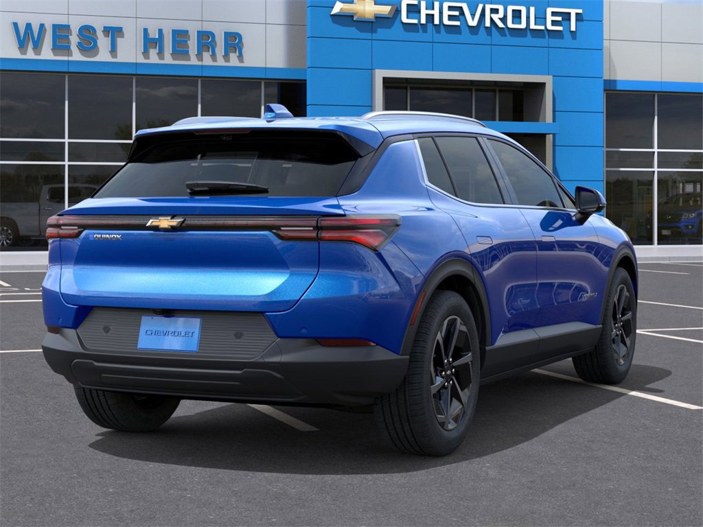 2026 Chevrolet Equinox LT photo 4