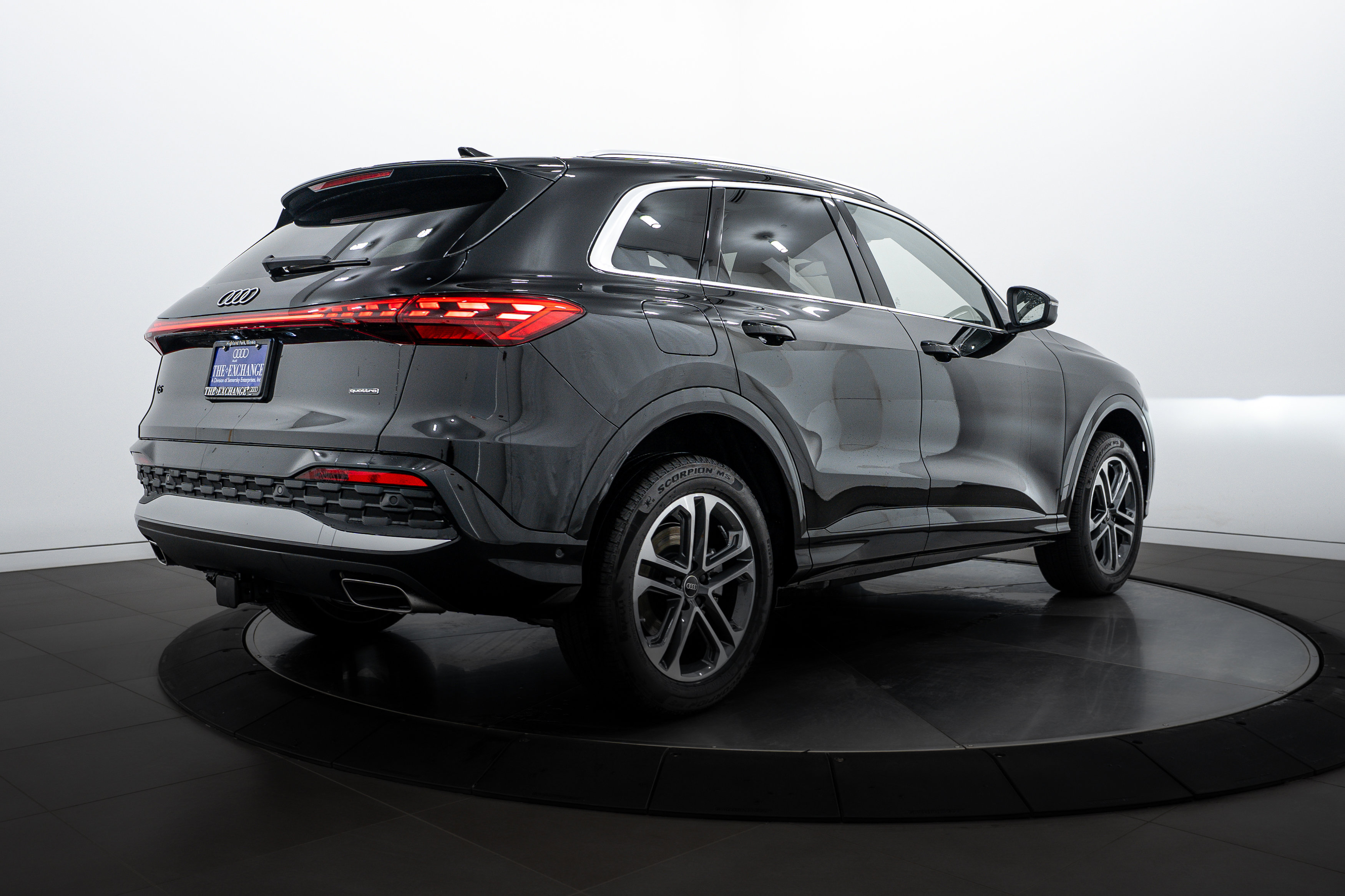 2025 Audi Q5 Premium Plus photo 4