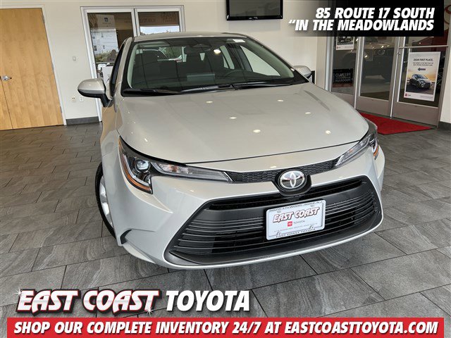 2026 Toyota Corolla LE's photo