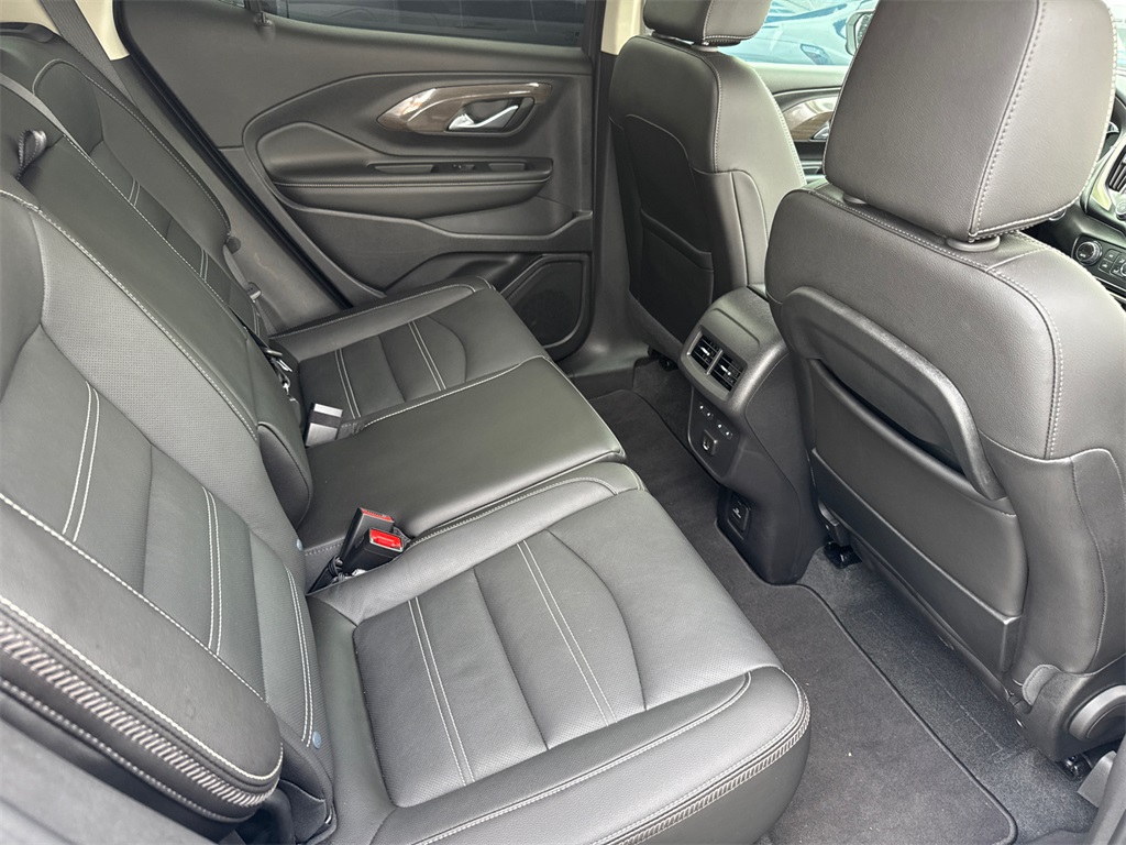 2024 Gmc Terrain Denali photo 3