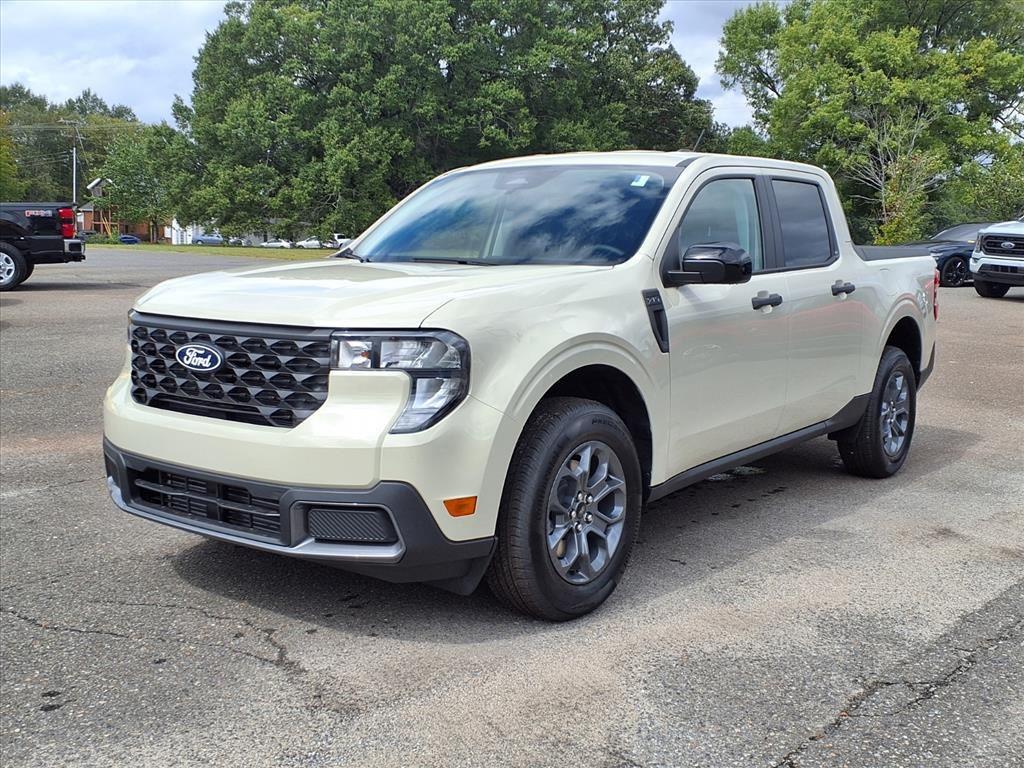 2025 Ford Maverick XLT's photo