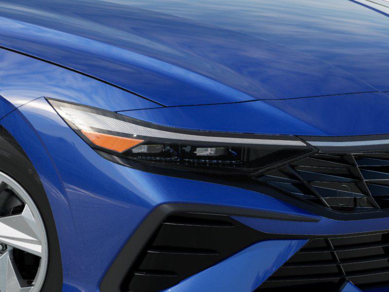 2025 Hyundai Elantra SE photo 9
